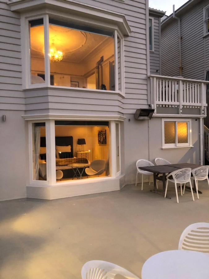 Incredible Views! Luxurious Studio & Outdoor Living Wellington Exterior photo