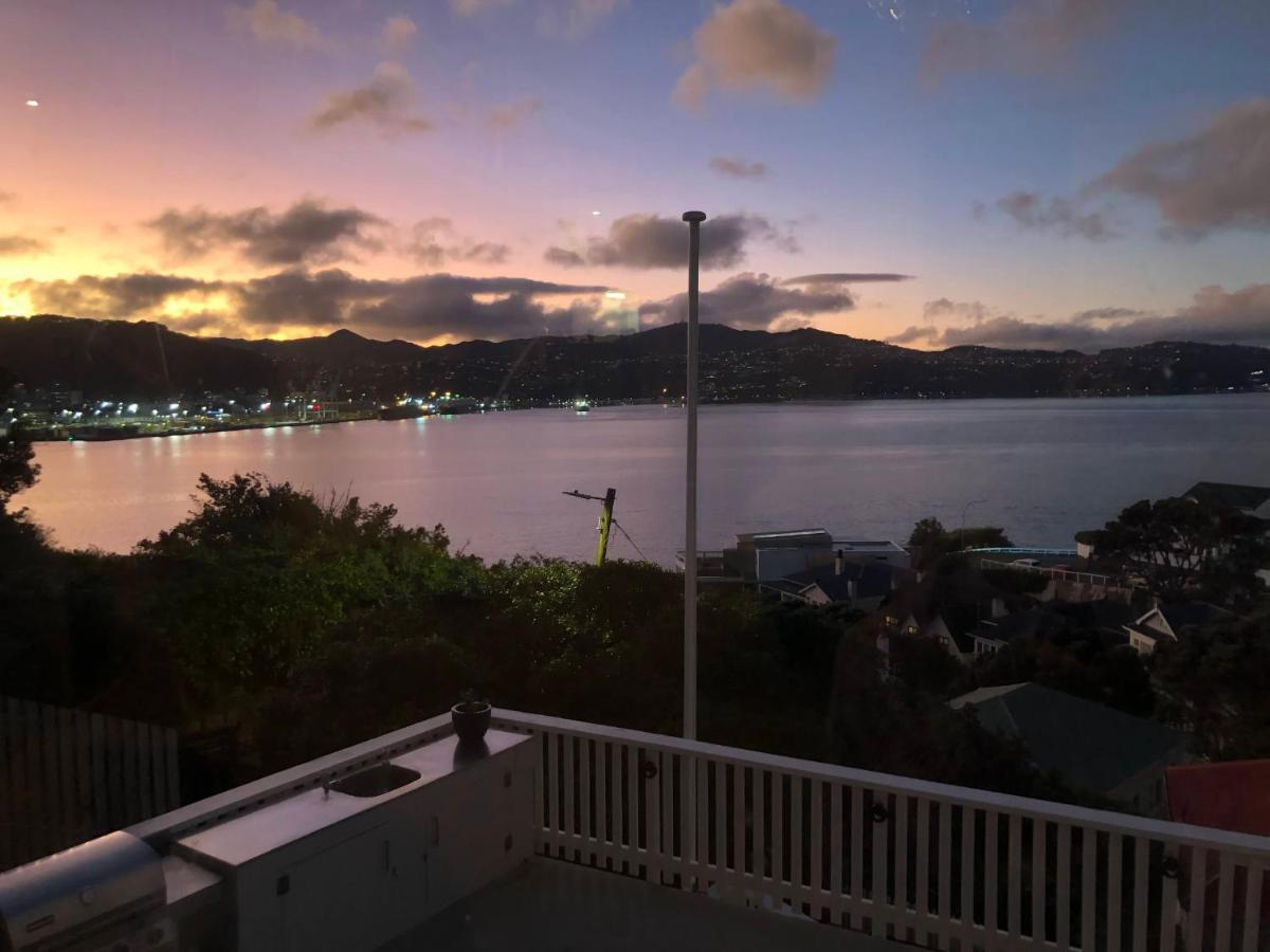 Incredible Views! Luxurious Studio & Outdoor Living Wellington Exterior photo